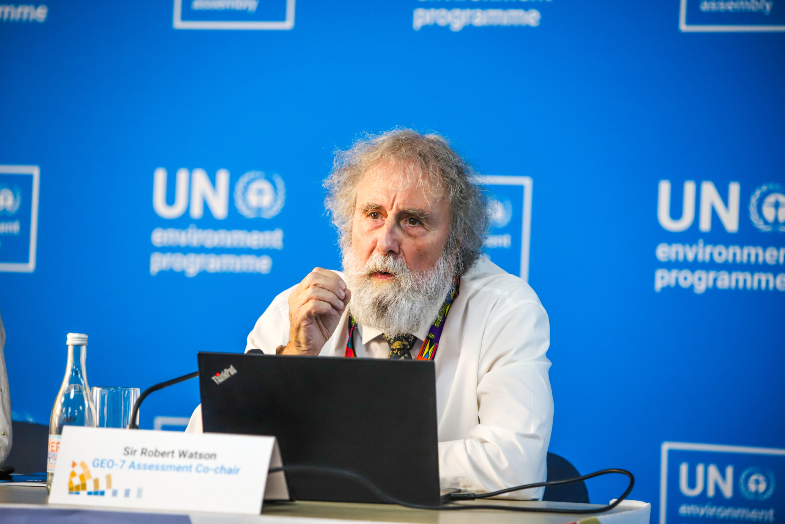 Sir Robert Watson, Geo-7 Assessment Co-Chair Addresses Members of the Media on the New GEO-7 Report in Nairobi, Kenya during UNEA-7
